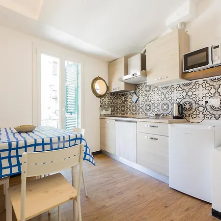 Joivy Brand New 1-bedroom Flat With Balcony Next To The Bay Of Silence 东塞斯特里