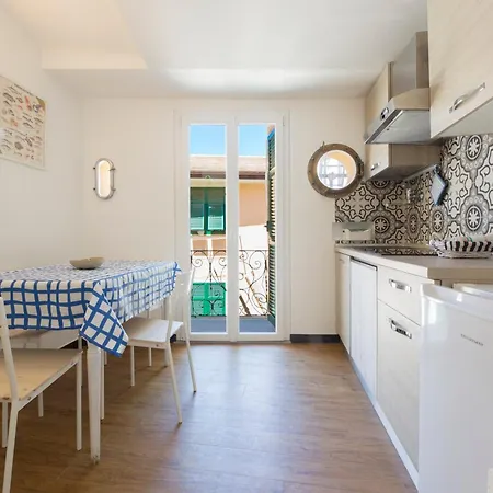 Joivy Brand New 1-bedroom Flat With Balcony Next To The Bay Of Silence 公寓 *