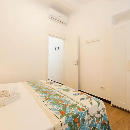 Joivy Brand New 1-bedroom Flat With Balcony Next To The Bay Of Silence Σέστρι Λεβάντε